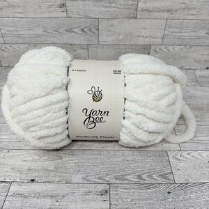 NWT- 1 Skein Yarn Bee Perfectly Plush Ivory Yarn 56yd